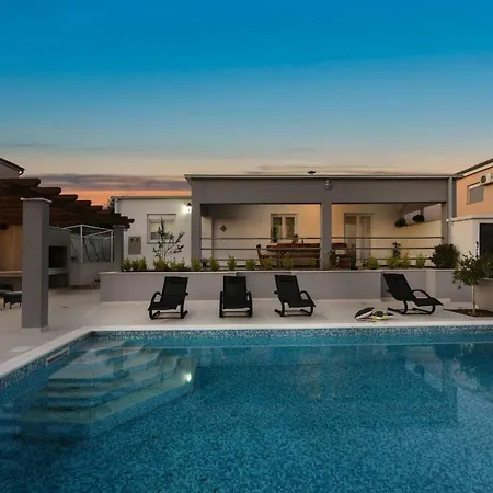 Villa Sea Pearl *